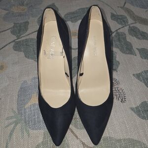 NINE WEST NAVY BLUE BLOCK HEELS